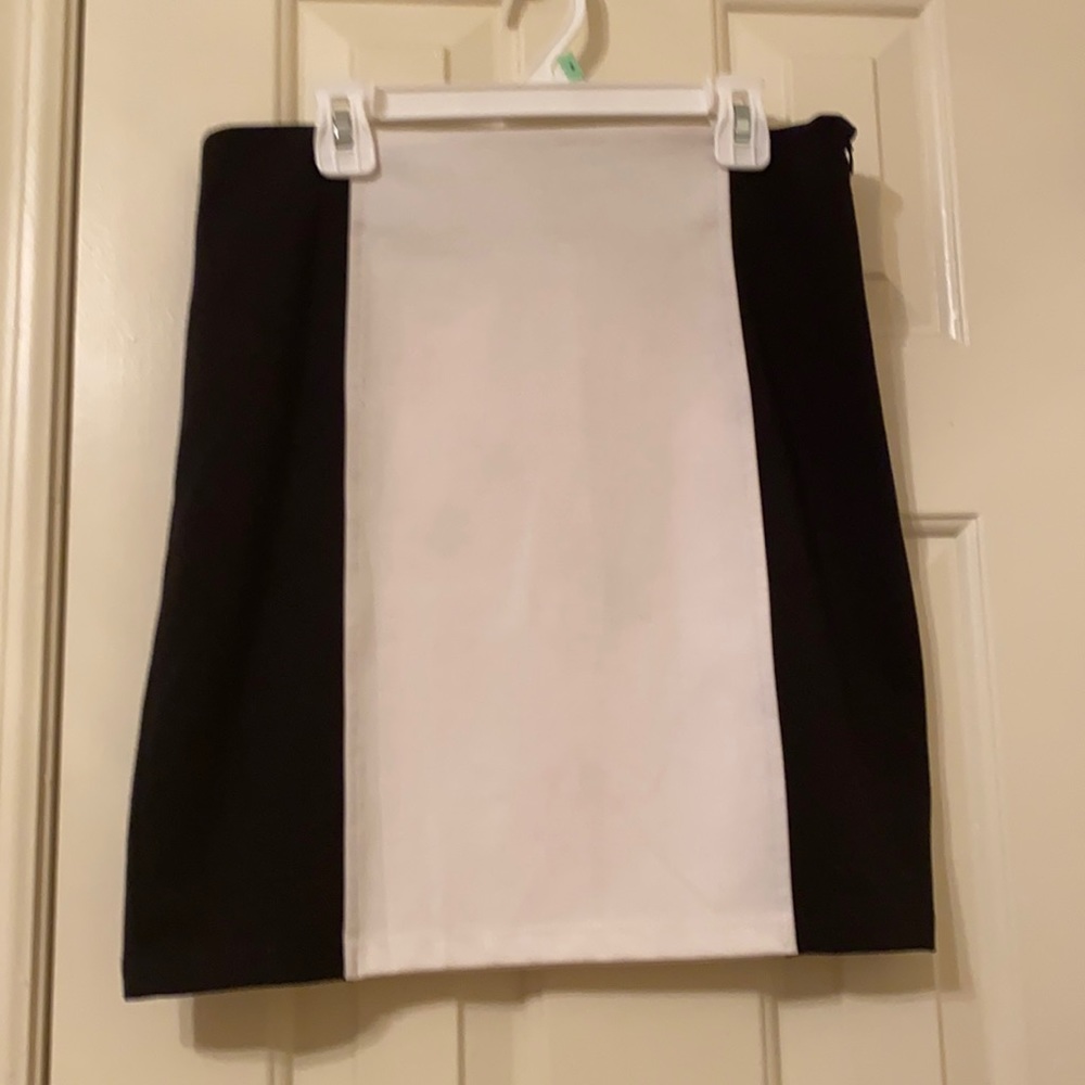 Sugar lips Black and Off White Mini Skirt